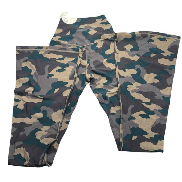 OFFLINE by Aerie High Rise Camo Leggings Size Small Scrunch Waistband NWT - Picture 7 of 9